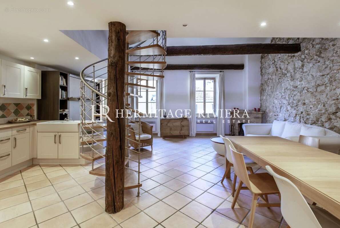 Appartement à VILLEFRANCHE-SUR-MER