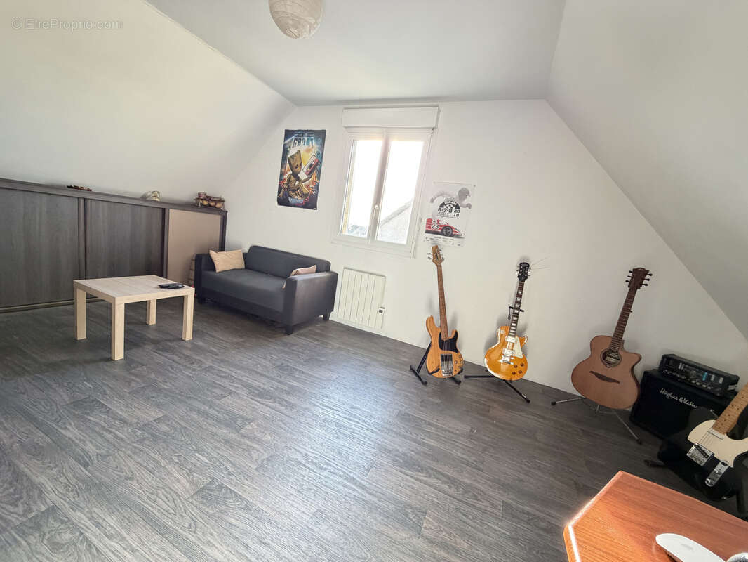 Maison à JOUE-L&#039;ABBE