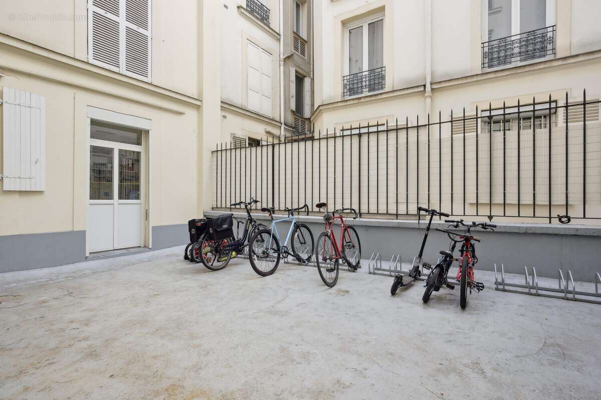 Appartement à LEVALLOIS-PERRET