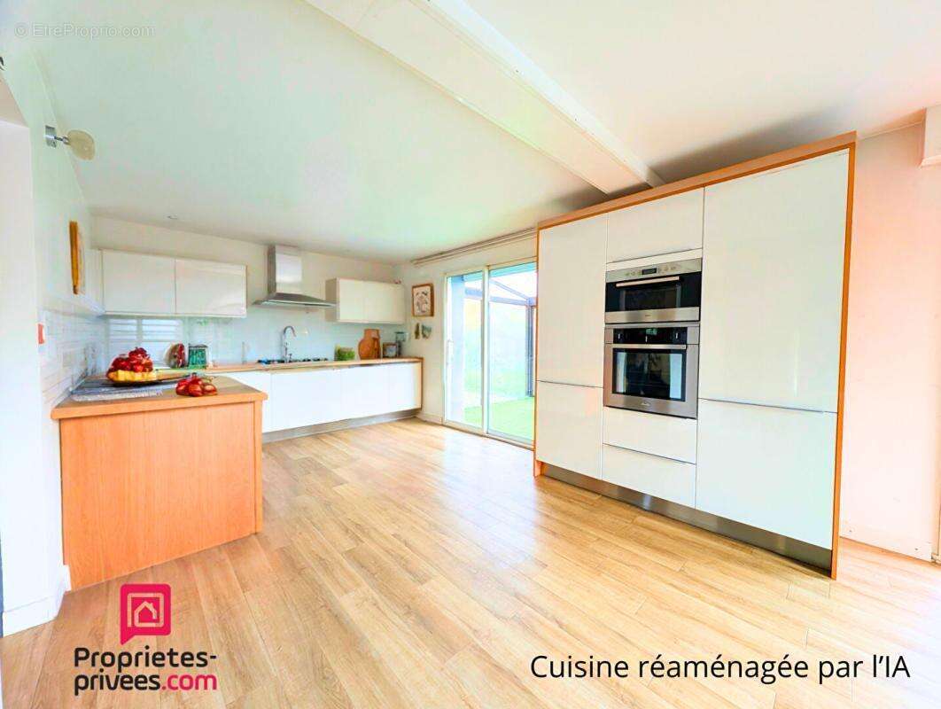 Maison à SAINTE-LUCE-SUR-LOIRE