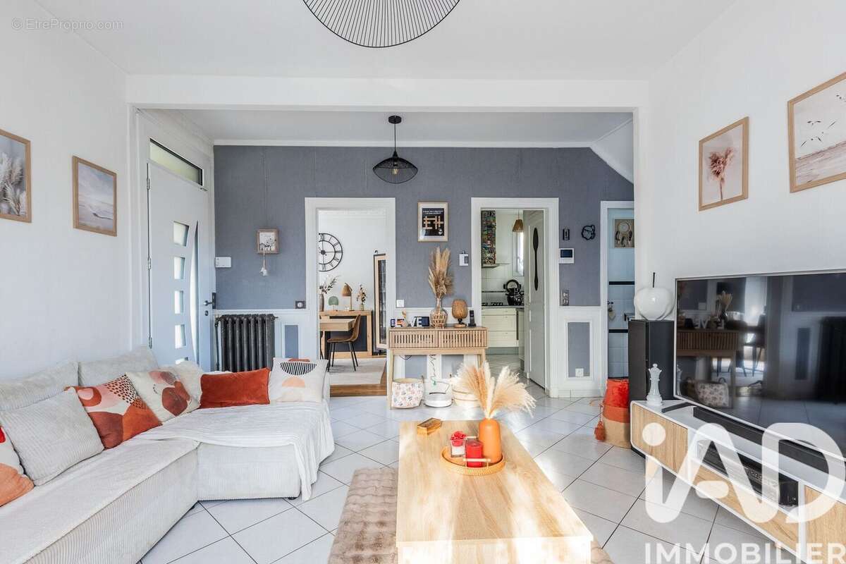 Photo 3 - Maison à VILLENEUVE-LE-ROI