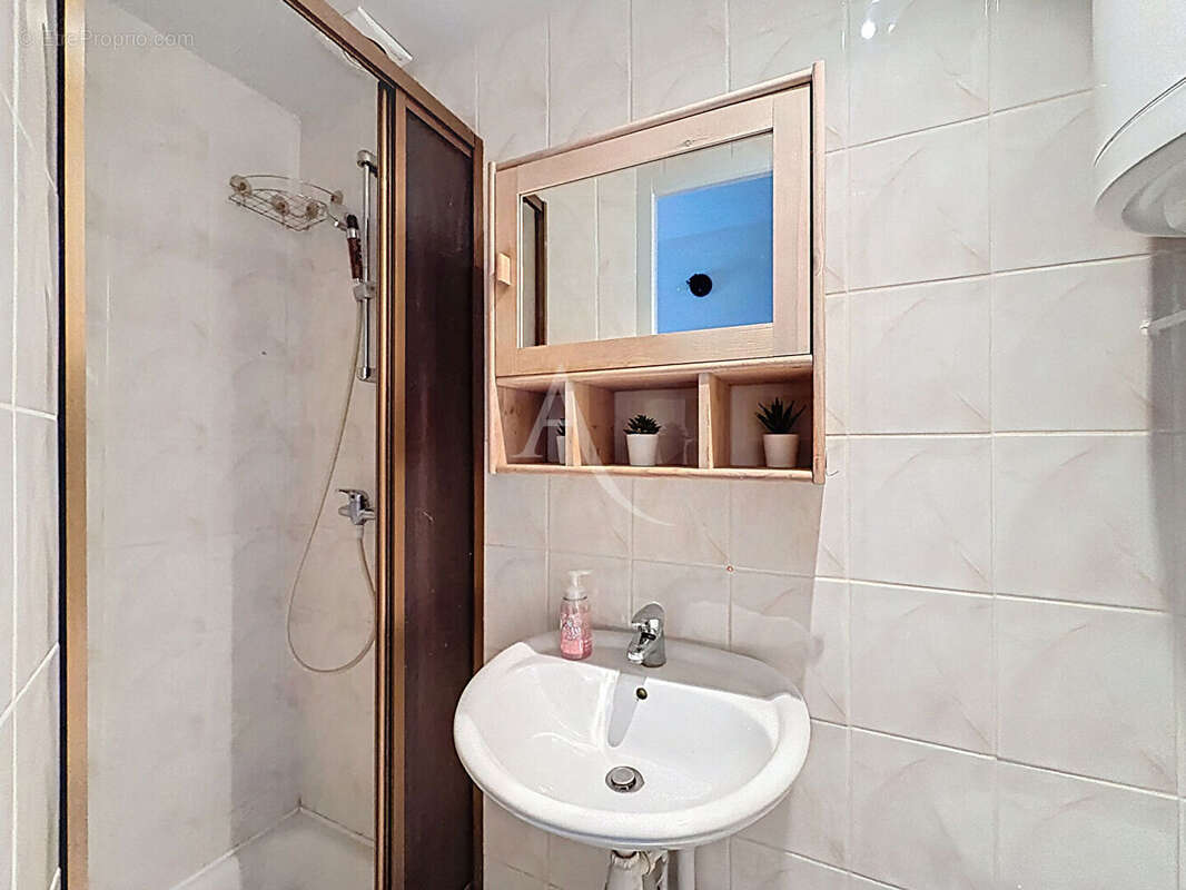 Commerce à NANTEUIL-LES-MEAUX