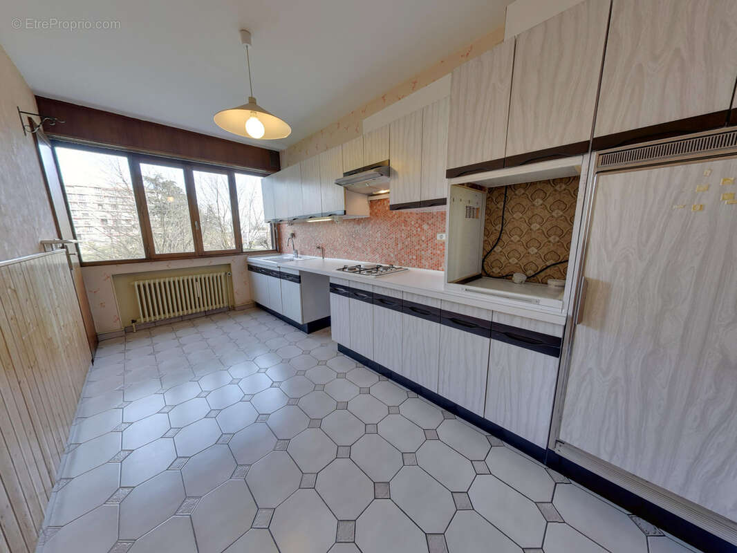 Beau 5 pieces + cuisine de 110m2 avec 3 chambres et sejour double echirolles domaine jean jaures - photo 5