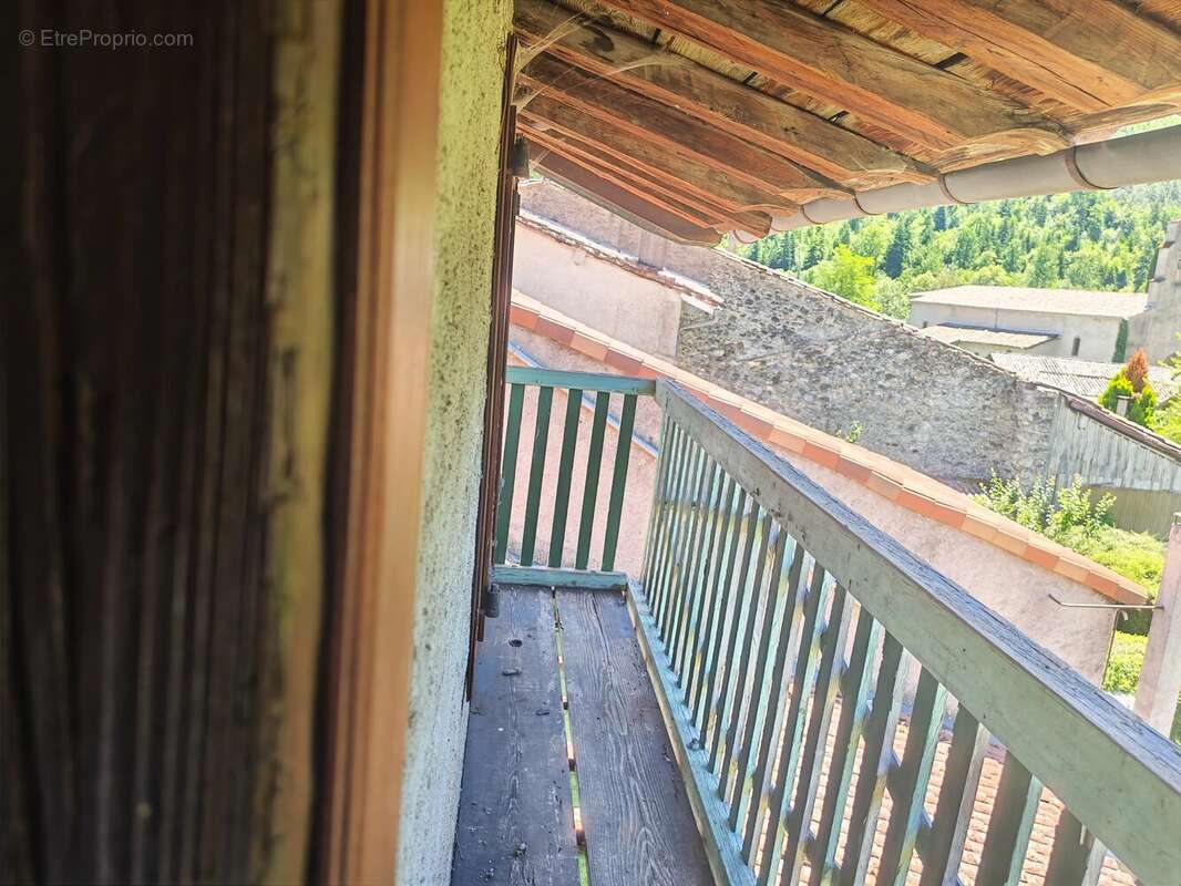 Maison de village spacieuse avec grand jardin et potentiel d’aménagement - photo 5