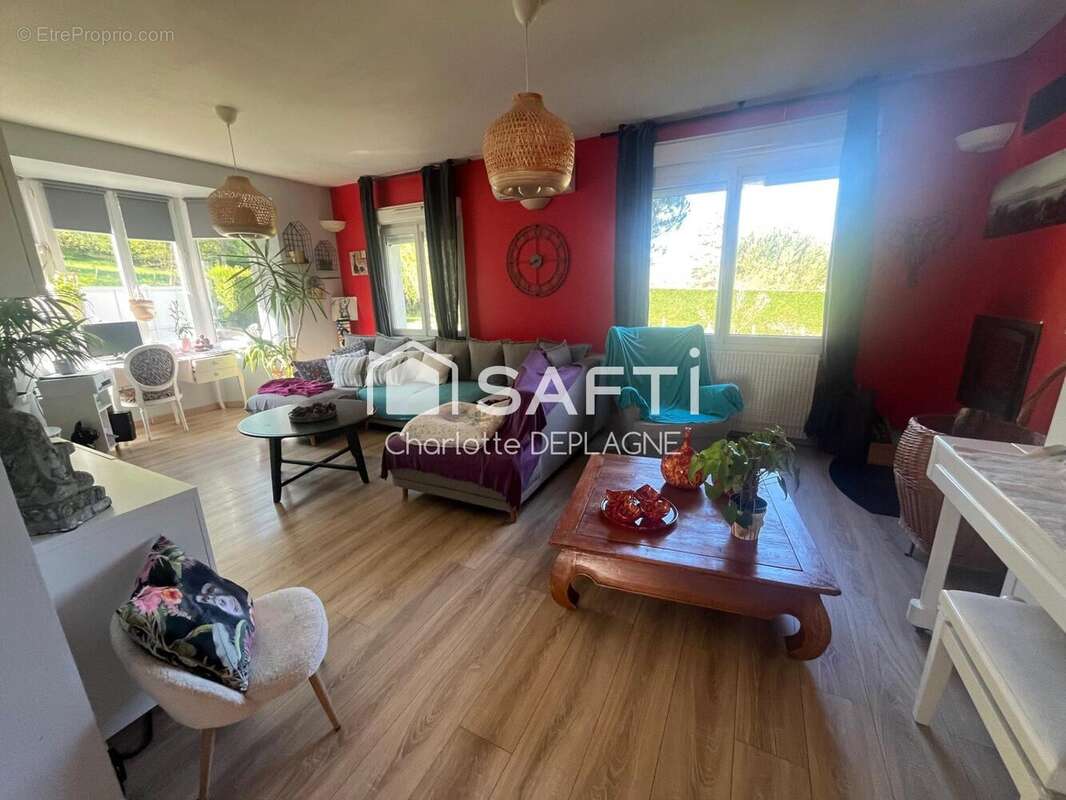 Maison 130 m² à Saint-Meard-De-Drone  - photo 2
