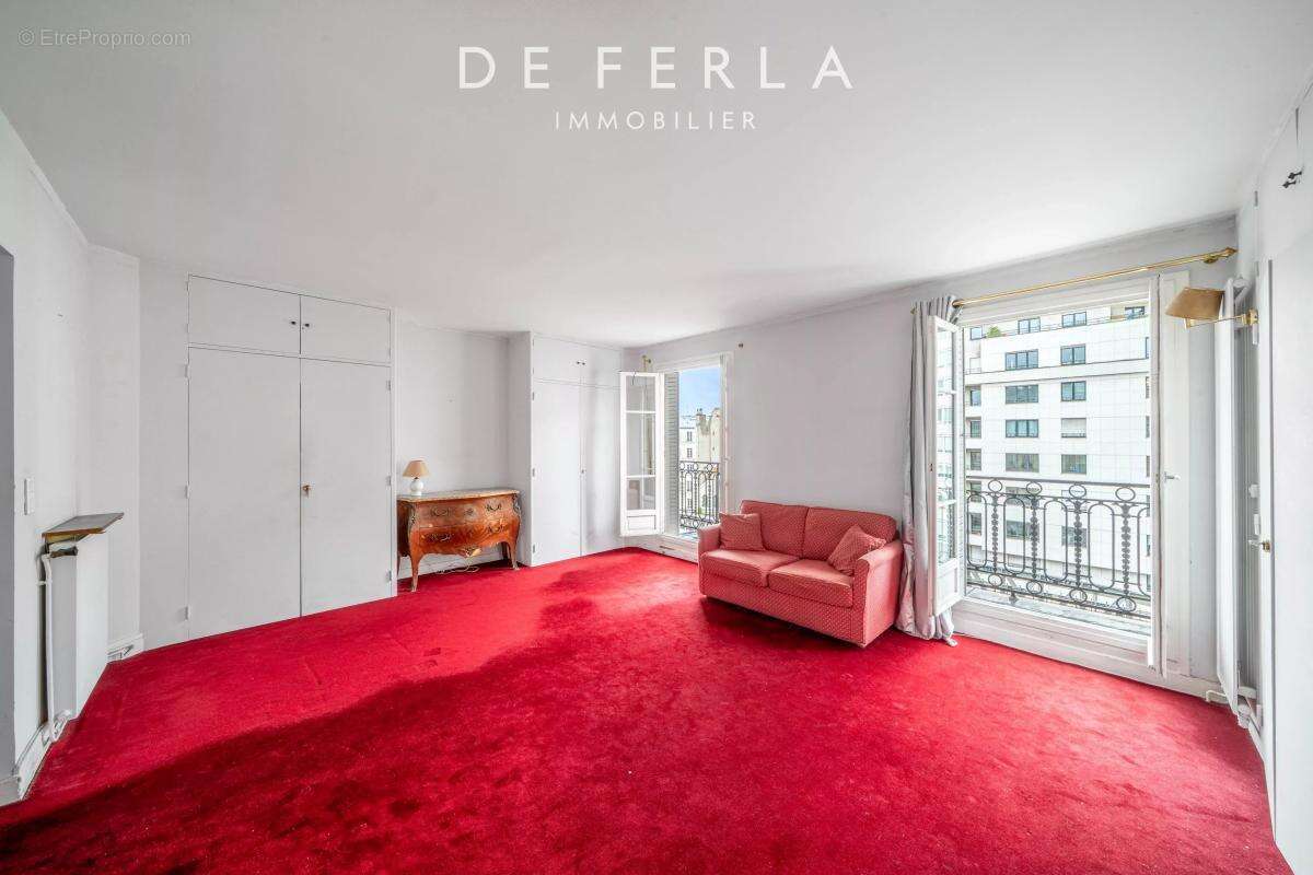 Appartement à PARIS-15E
