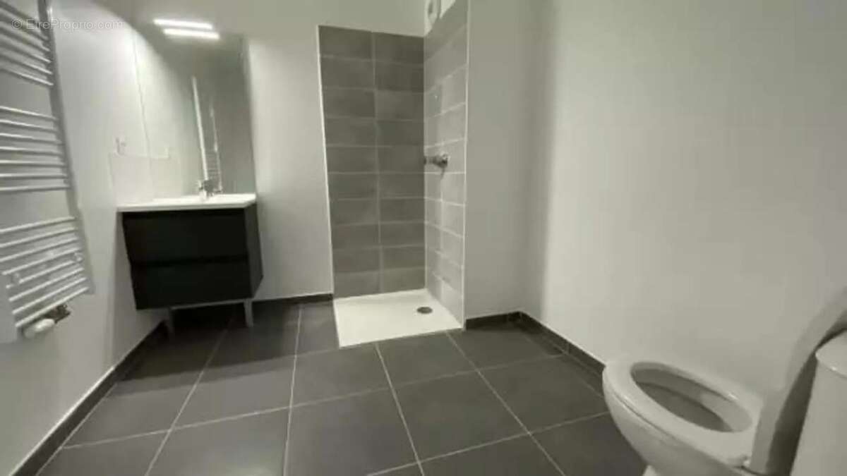 Appartement à MARSEILLE-3E