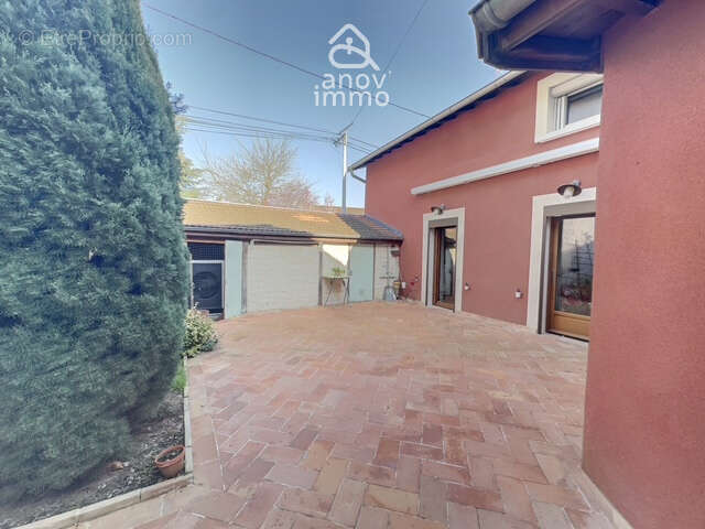 Maison à SAINT-ROMAIN-DE-JALIONAS