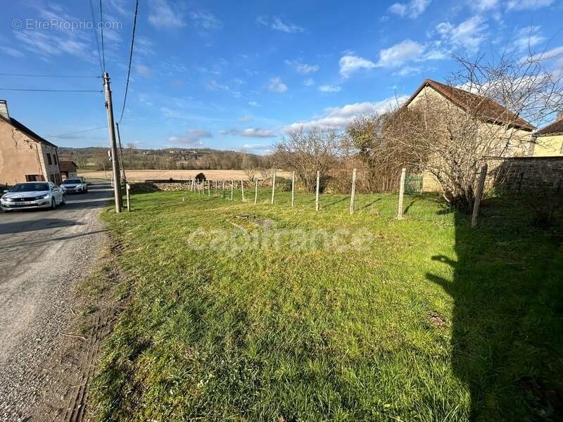 Maison à CHERVEIX-CUBAS