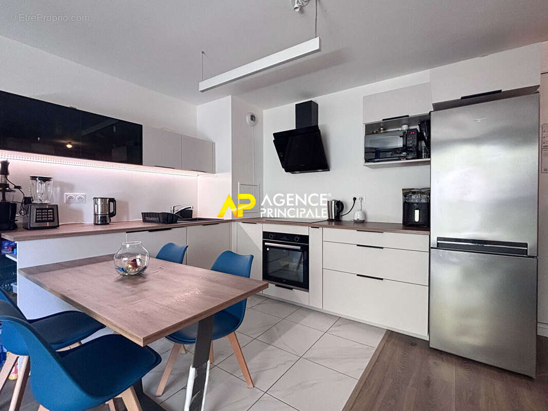 Appartement à SARTROUVILLE