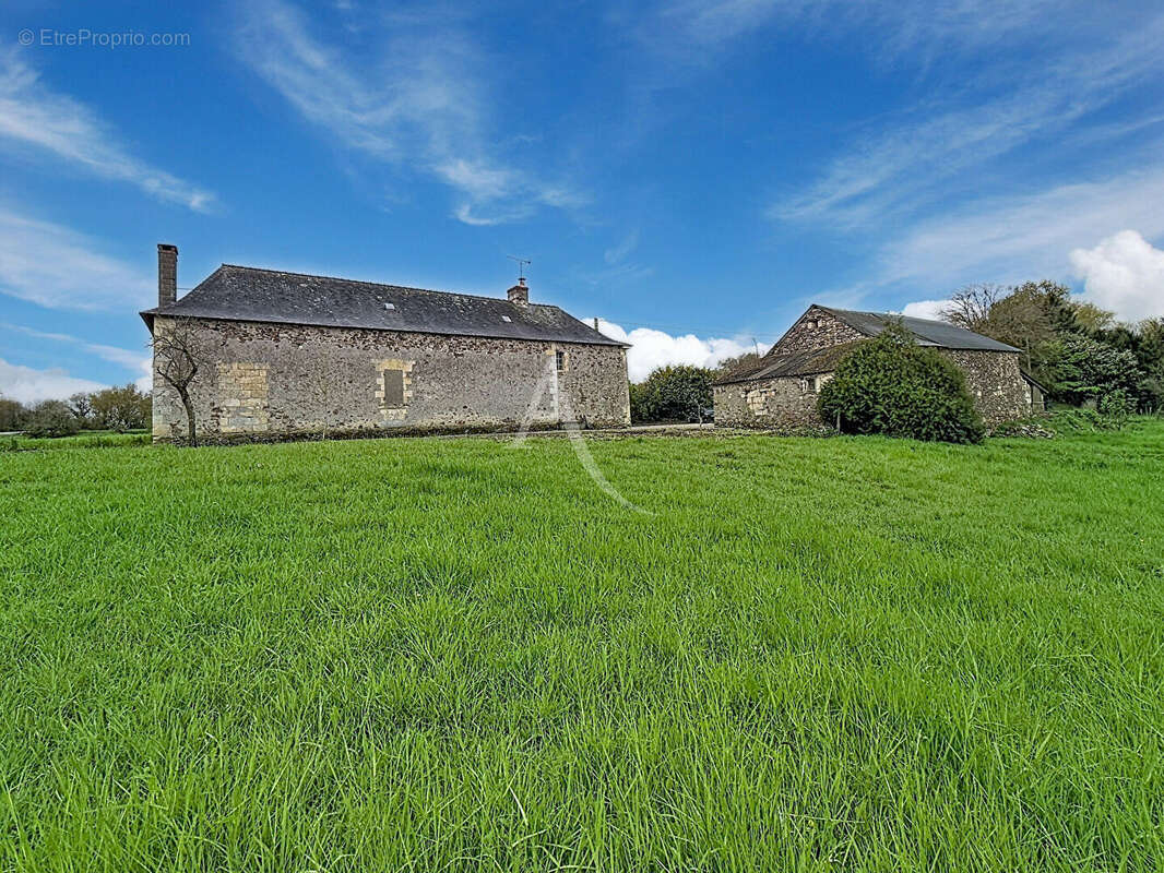 Maison à BLAISON-GOHIER