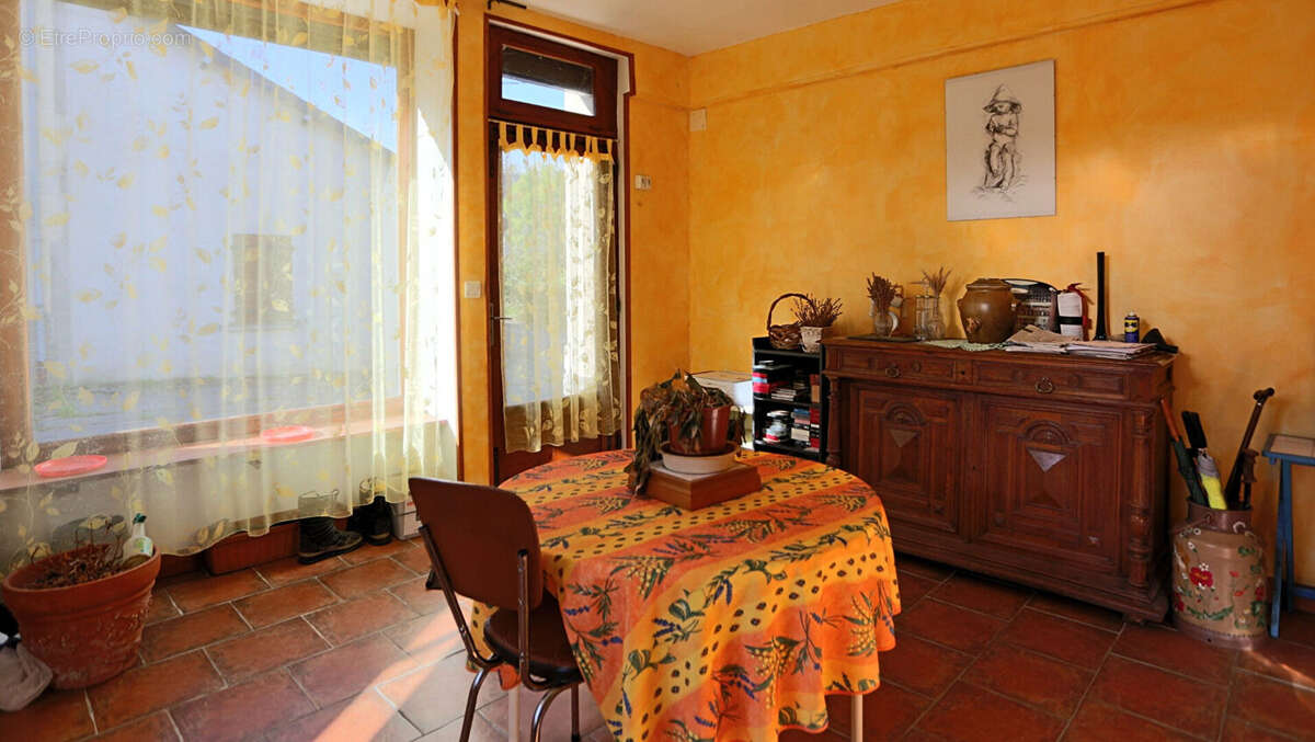 Maison Espinasse 7 pièce(s) 157 m2 - photo 3