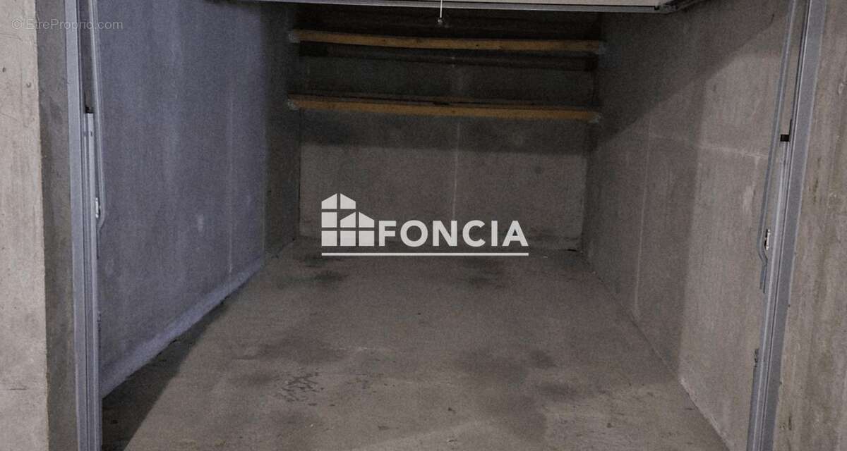 Parking à ECHIROLLES