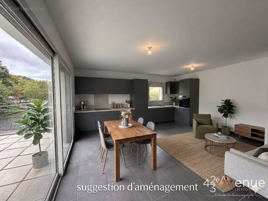 Appartement à SAINT-ETIENNE