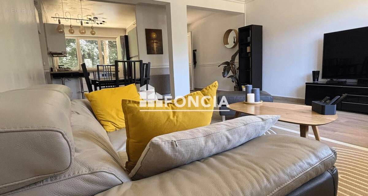 Appartement T4 102 m2, rénové dans un cadre privilégié à ETIOLLES avec PISCINE ET TERRAINS DE TENNIS - photo 12