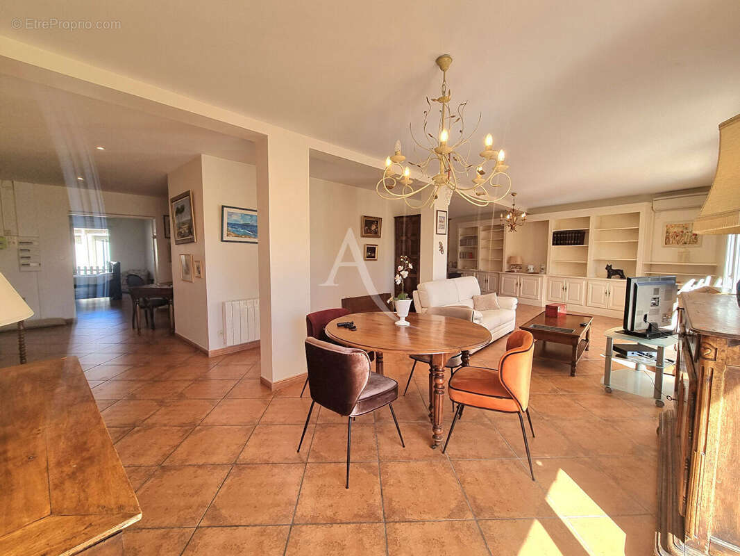 Appartement à MONTREDON-DES-CORBIERES