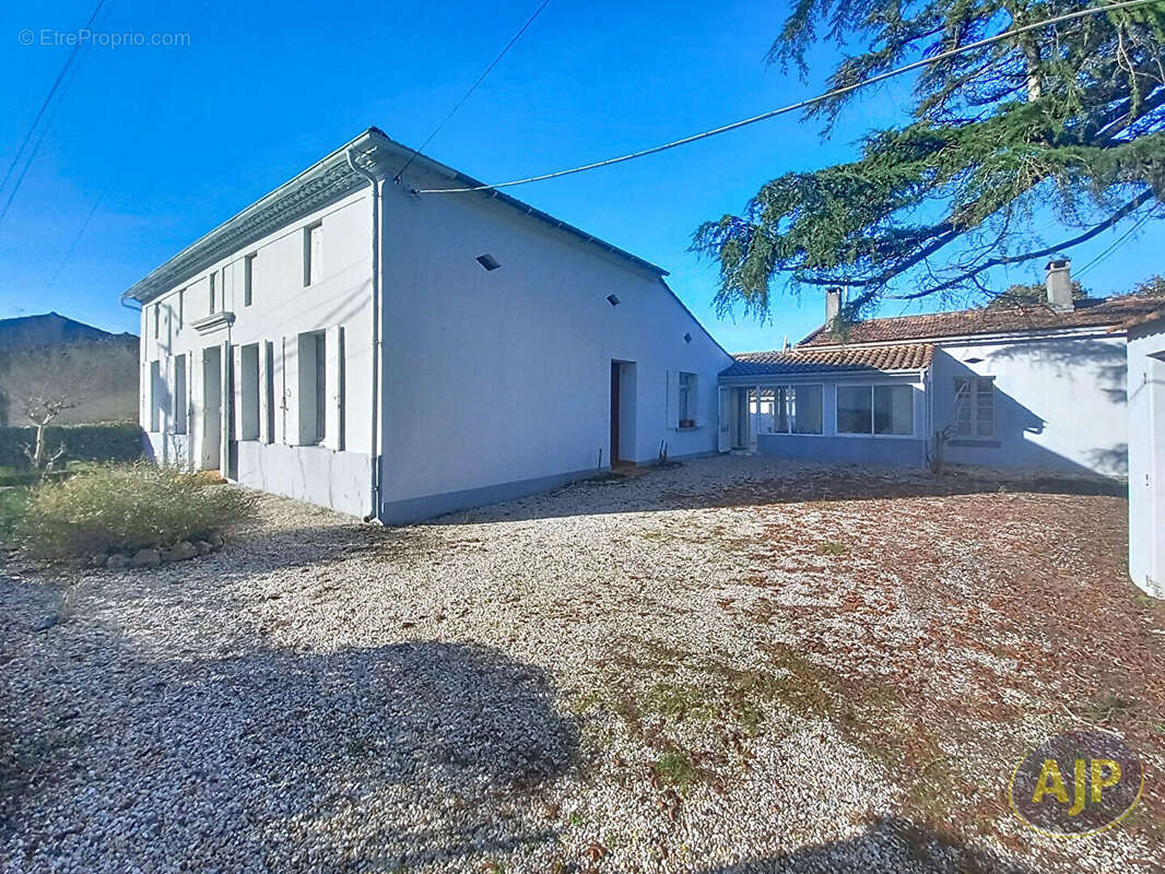 Maison à BEGADAN