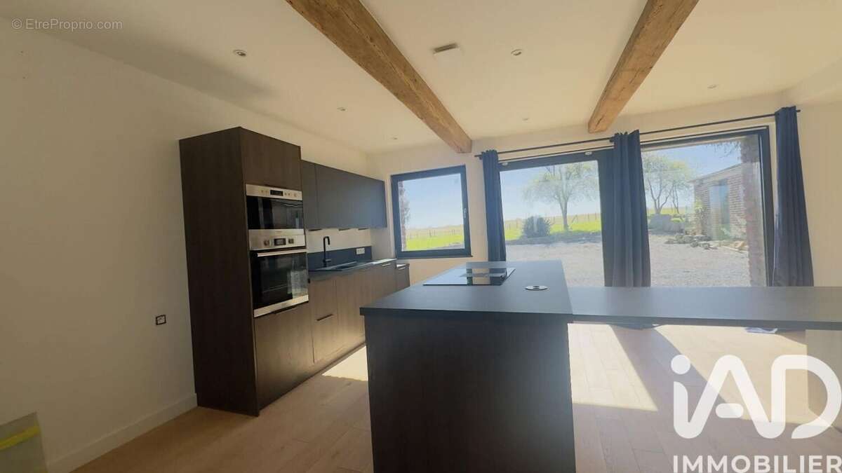 Maison 206 m² à Catillon-Sur-Sambre  - photo 9