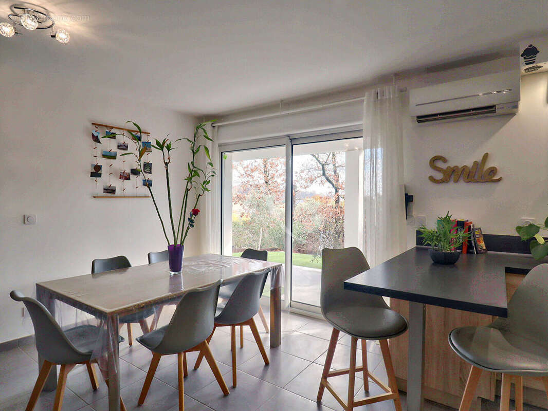 Appartement à PIERREVERT