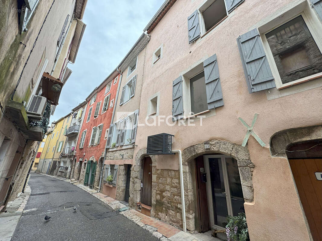 Appartement à SAINT-MAXIMIN-LA-SAINTE-BAUME