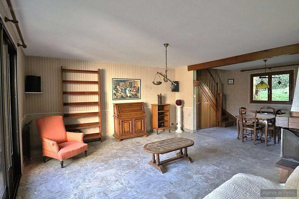 Maison à VERRIERES-LE-BUISSON