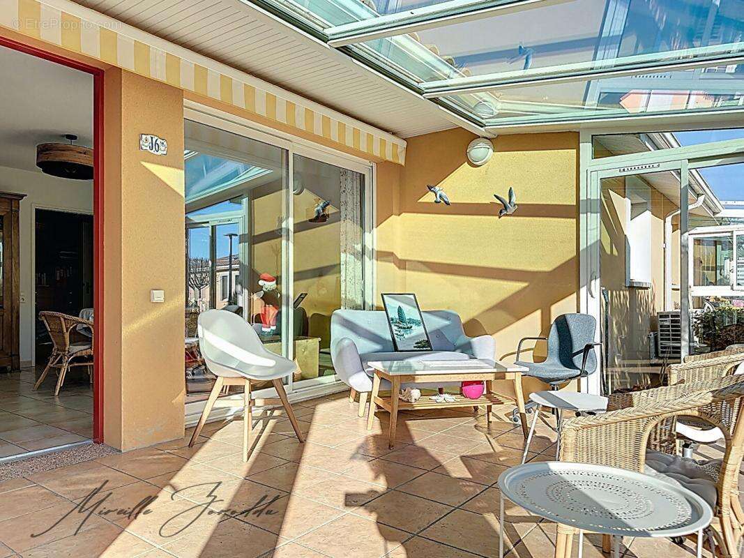 Maison à JONQUIERES-SAINT-VINCENT