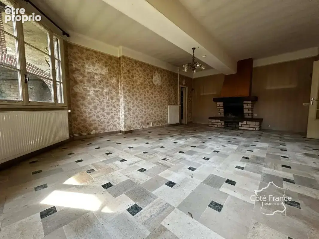 Une maison de caractère au coeur d'un environnement recherché - photo 4