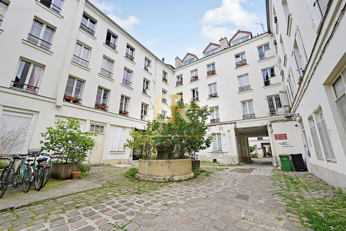 Appartement à PARIS-18E