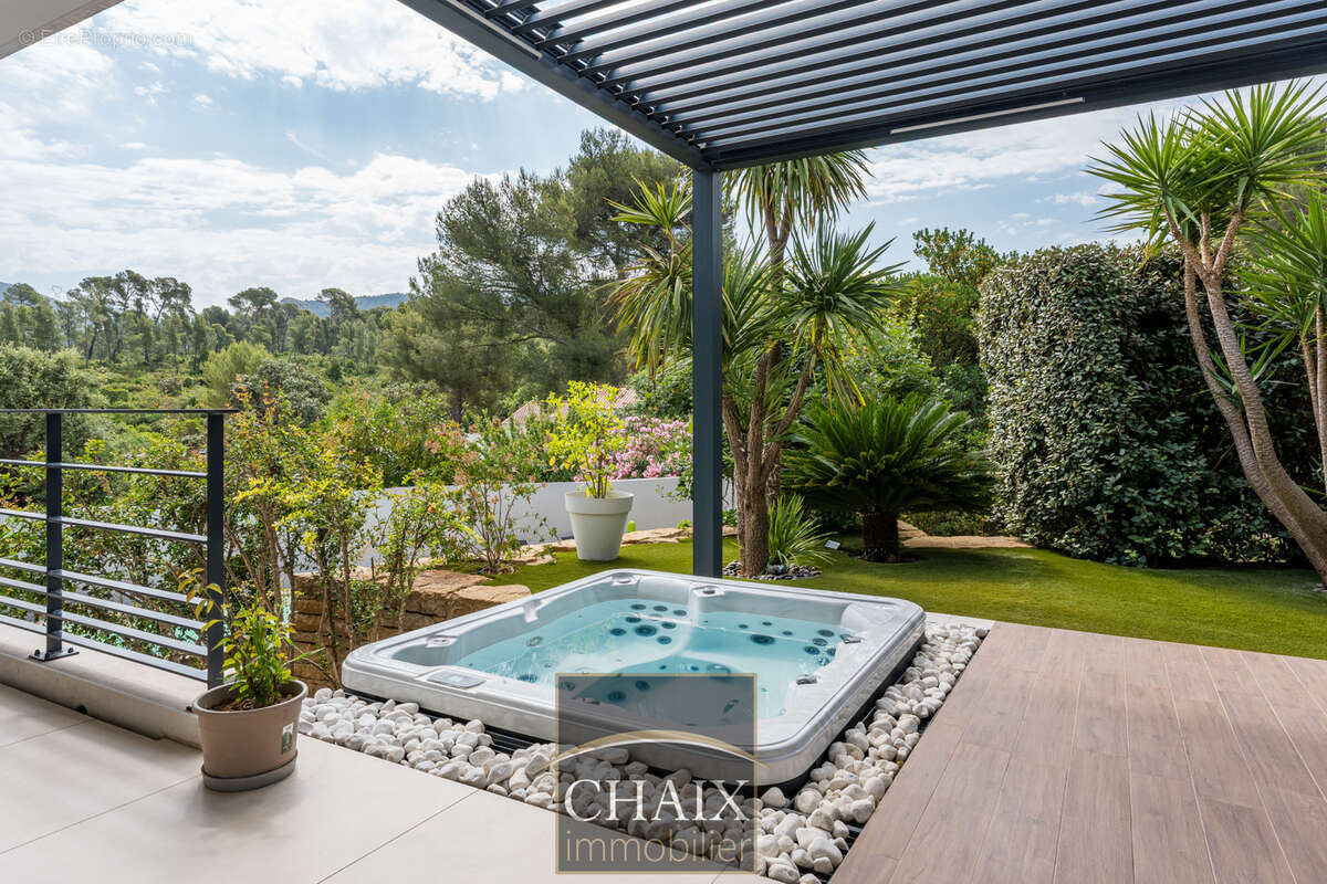 13420 GEMENOS - Villa haut de gamme dans un secteur prisé - photo 6