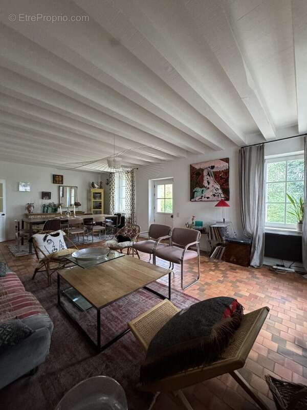 Maison à SAINT-CYR-SUR-LOIRE