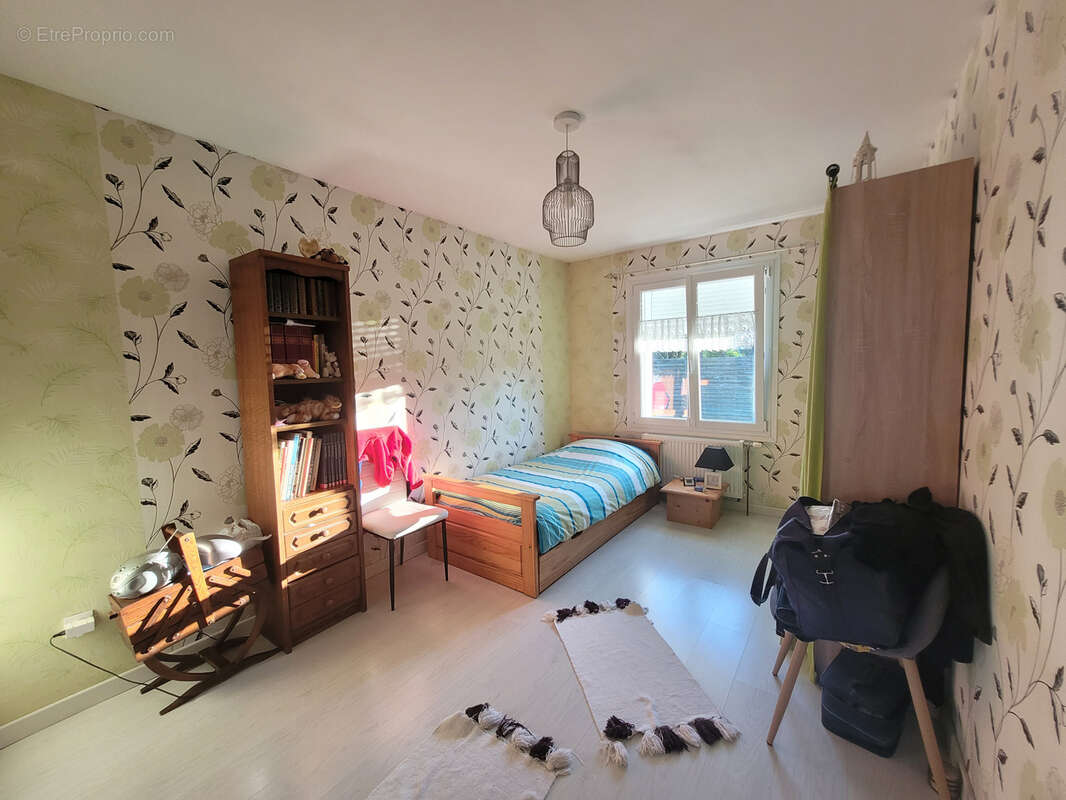 Plain pied individuel 3 chambres jardin garage sous-sol complet - photo 8