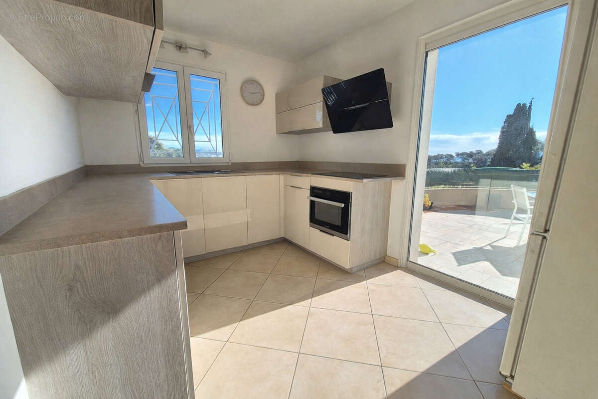 Appartement à HYERES