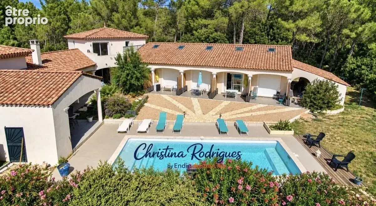 Appartement à SILLANS-LA-CASCADE