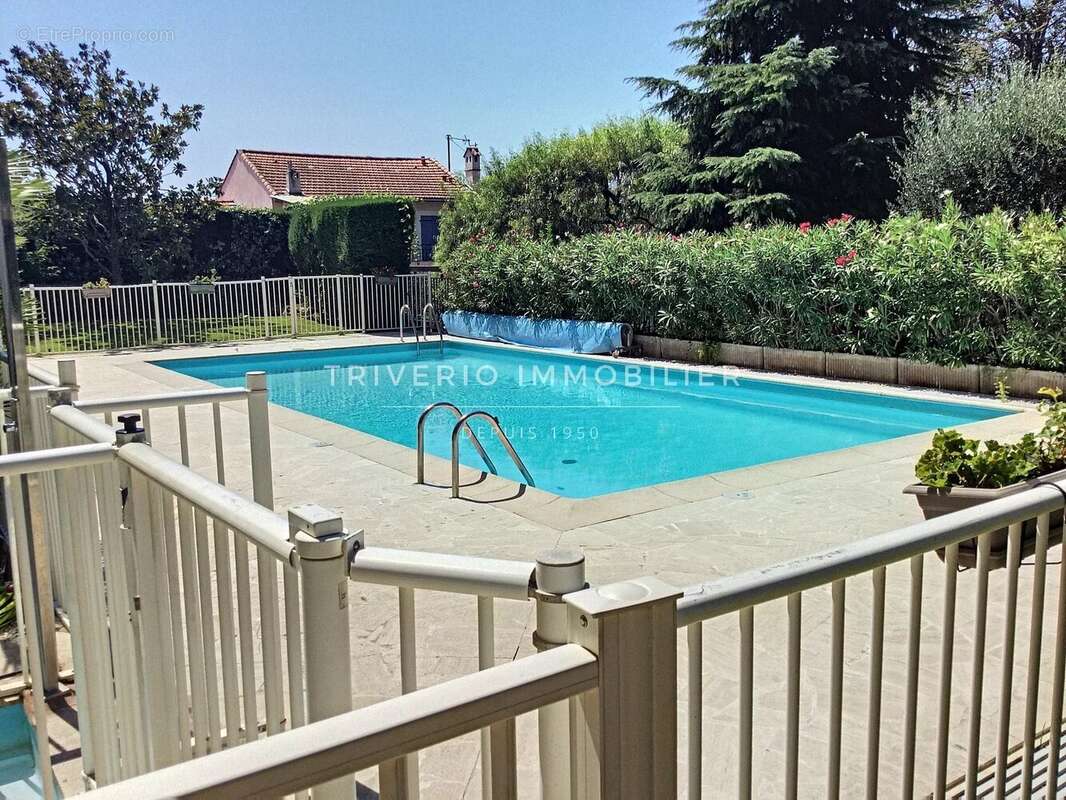 Appartement à LE CANNET