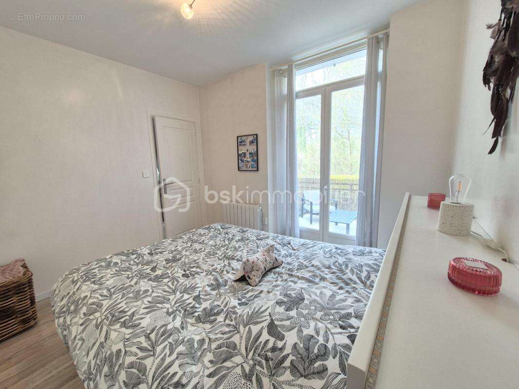 Appartement à FONTENAY-LE-VICOMTE