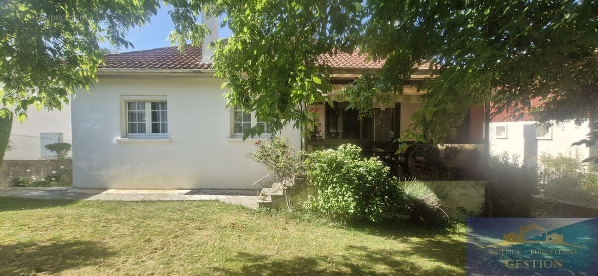 Maison à LOURDES