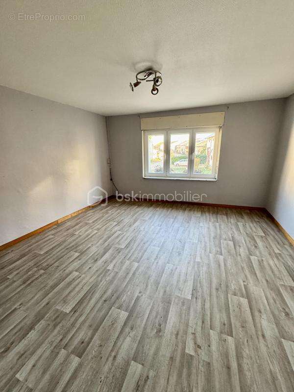 Maison à NARBEFONTAINE