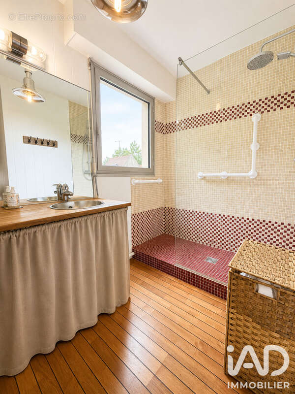 Appartement 100 m² à Bougival  - photo 9