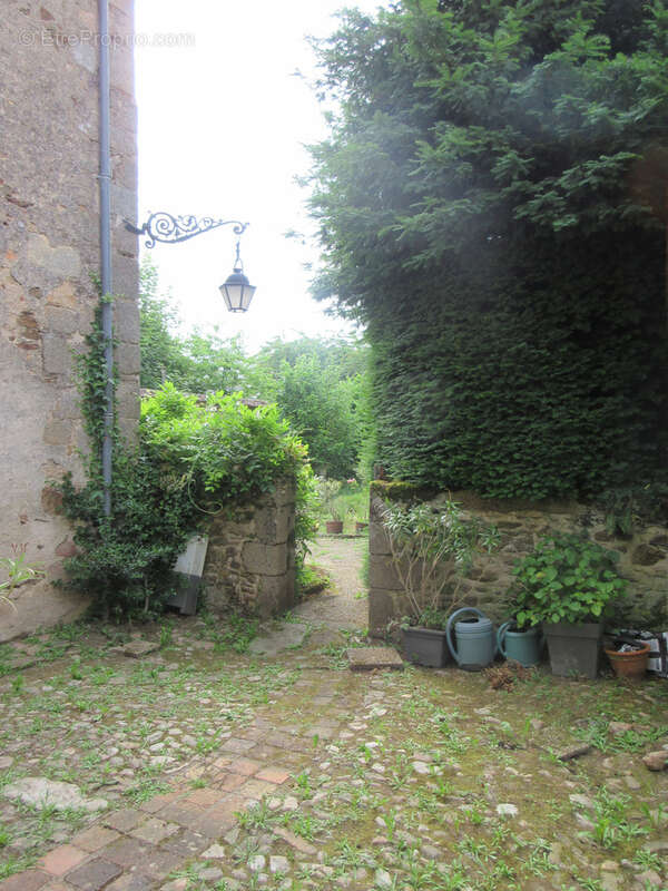 Maison à SAINT-BENOIT-DU-SAULT