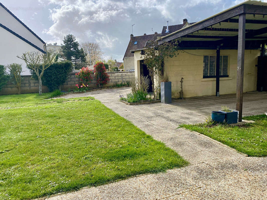 Maison à CREPY-EN-VALOIS