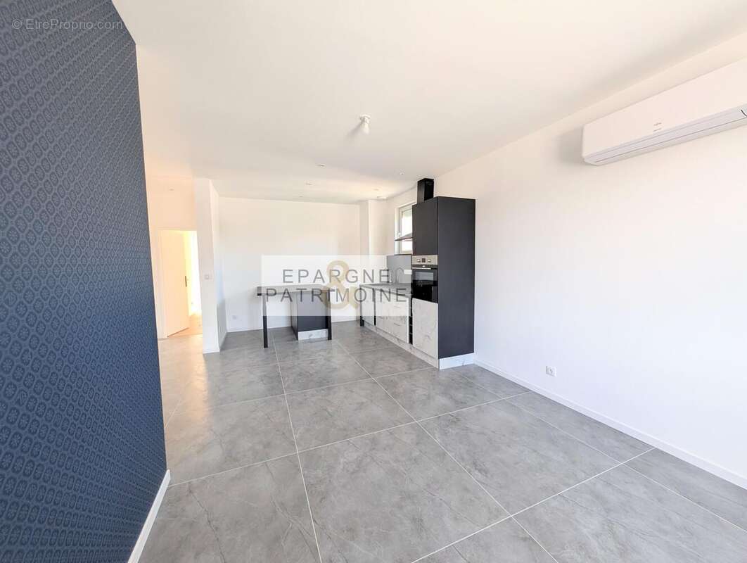 n°2 - Appartement à LE PEAGE-DE-ROUSSILLON