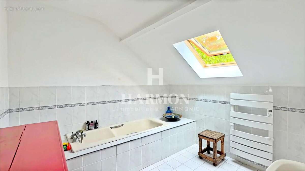 HARMON A VENDRE - Villa de 160m² sur 3400m² arborés - photo 10