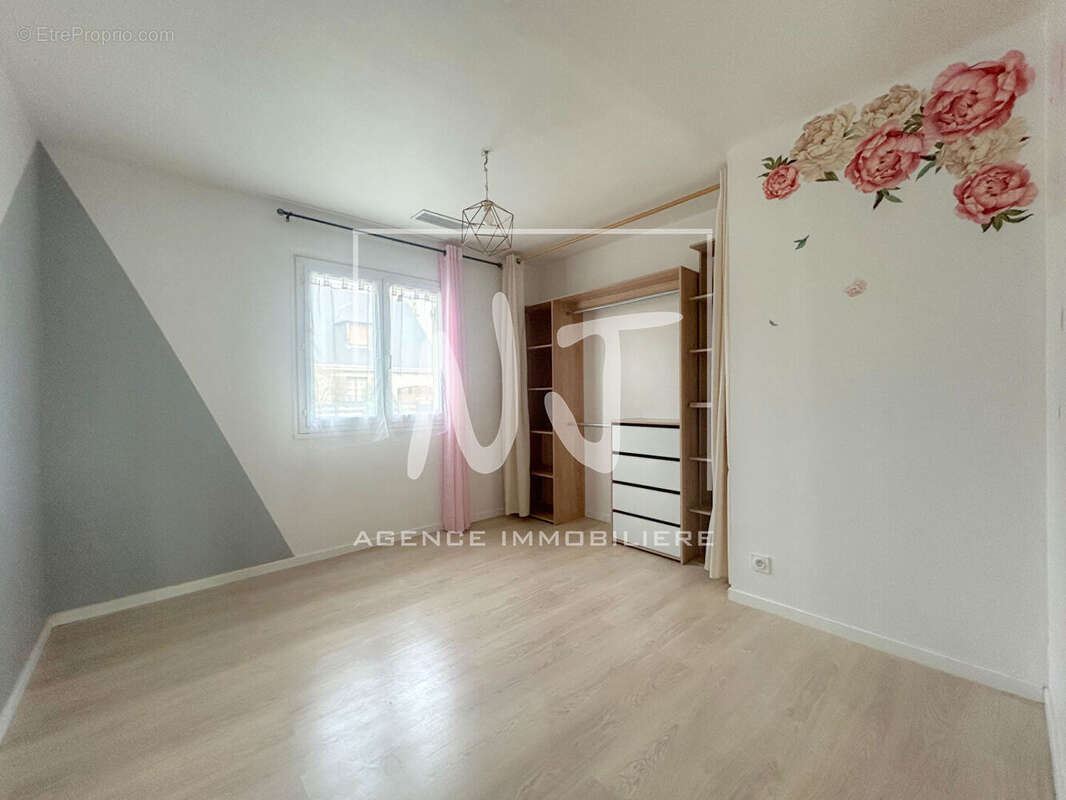 Maison à LES PONTS-DE-CE