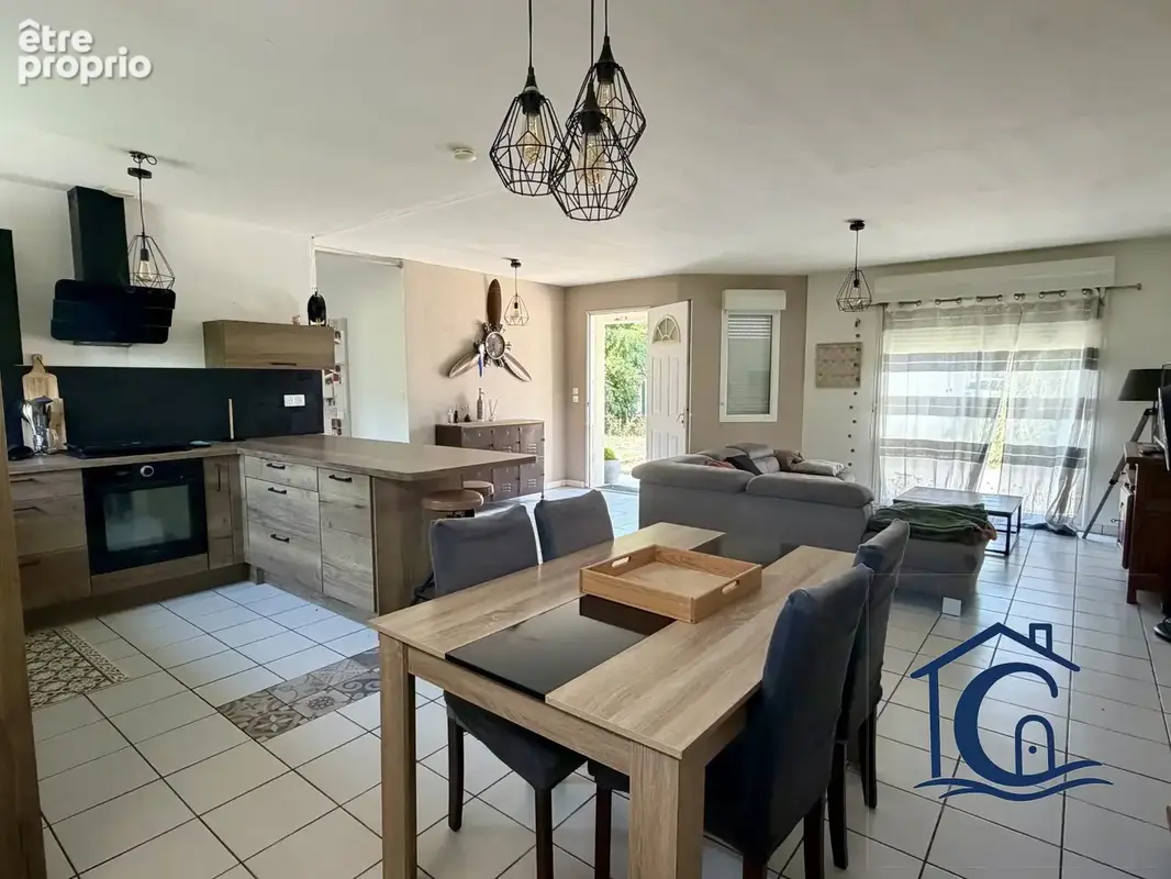 Maison 96 m² à Etaules  - photo 2