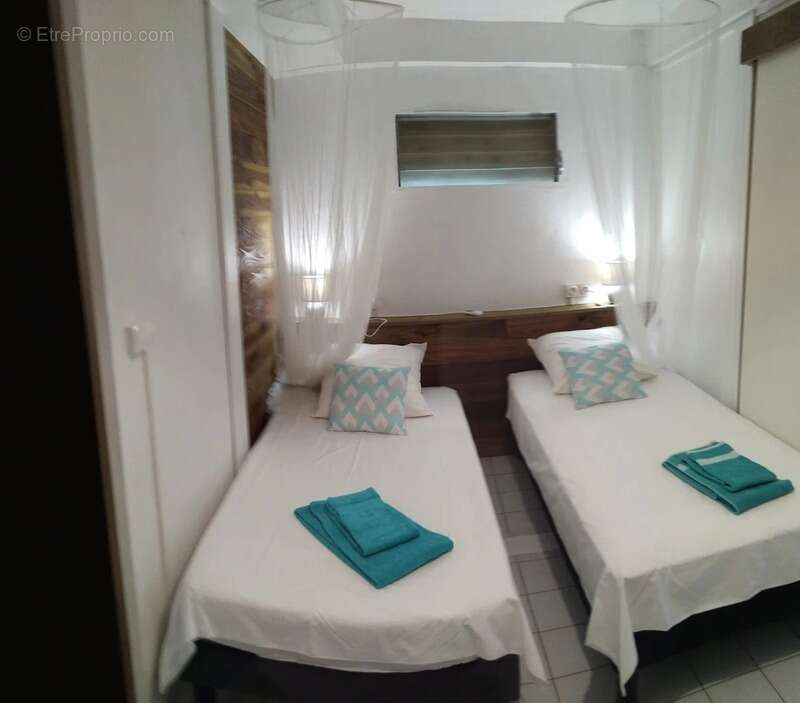 Maison à PETIT-BOURG