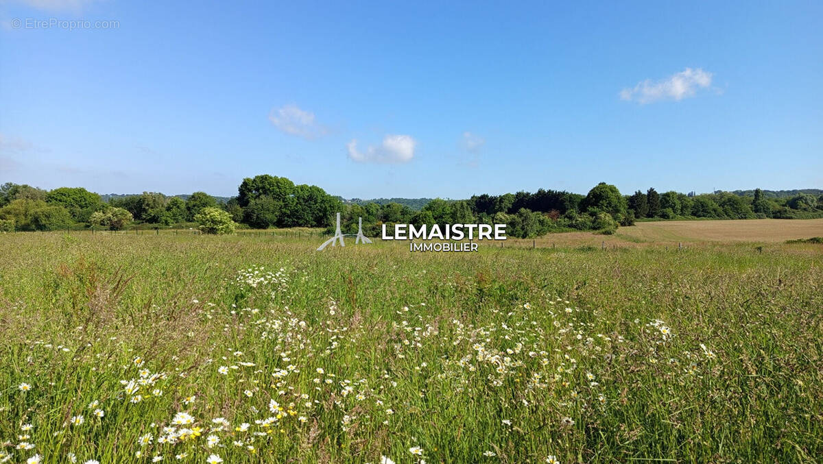 Terrain à NOTRE-DAME-DE-GRAVENCHON