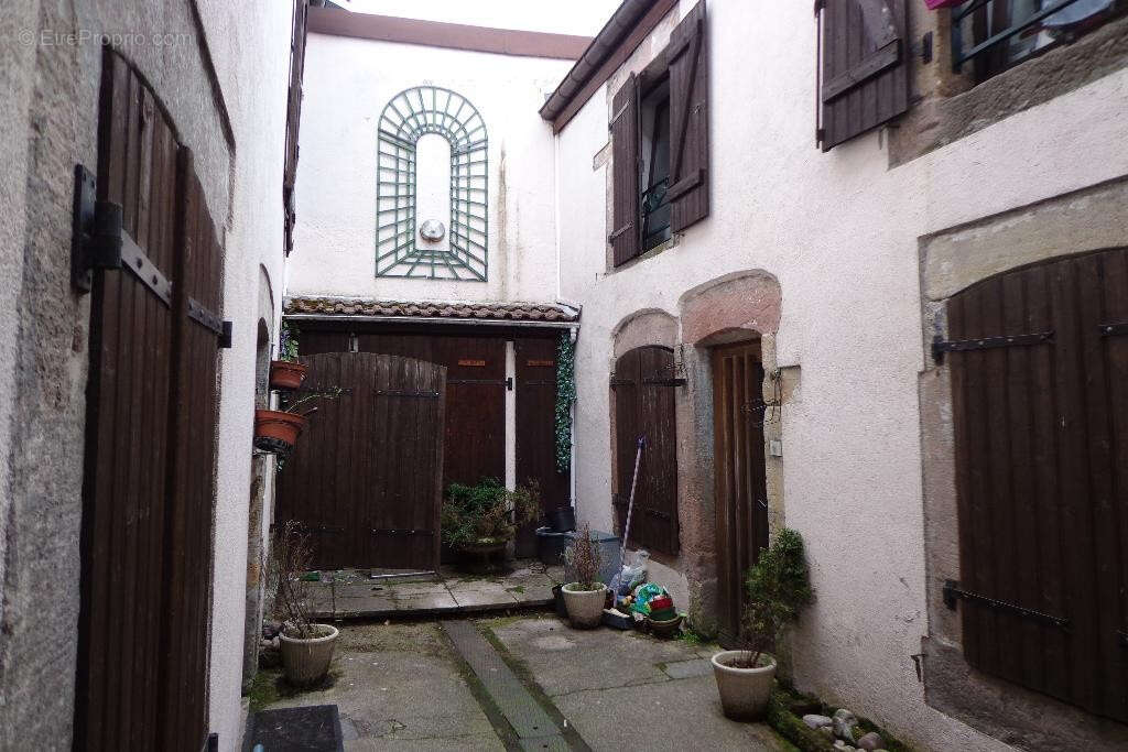 Remiremont centre ville immeuble de rapport 10.2 % Brut, 6 appartements - photo 2