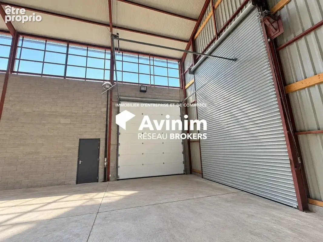 Commerce 800 m² à vendre à Vuillecin (25300) - photo 4