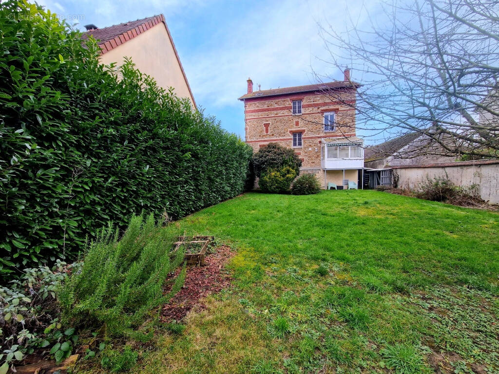 Appartement à COULOMMIERS