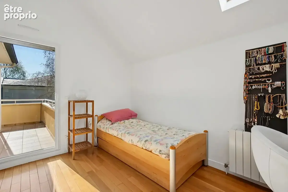 Exclusivite chatou - maison contemporaine de 190  m² - terrain 706 m² - sous-sol - au calme- lumineux - sans vis a vis - photo 14